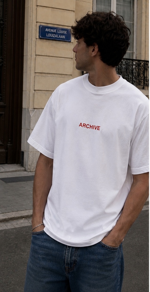 T-shirt Emotionally Unavailable  — vue 1